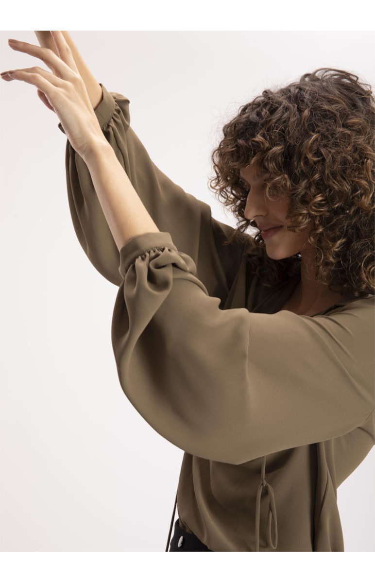 Blusa Air Light Verde Militar
