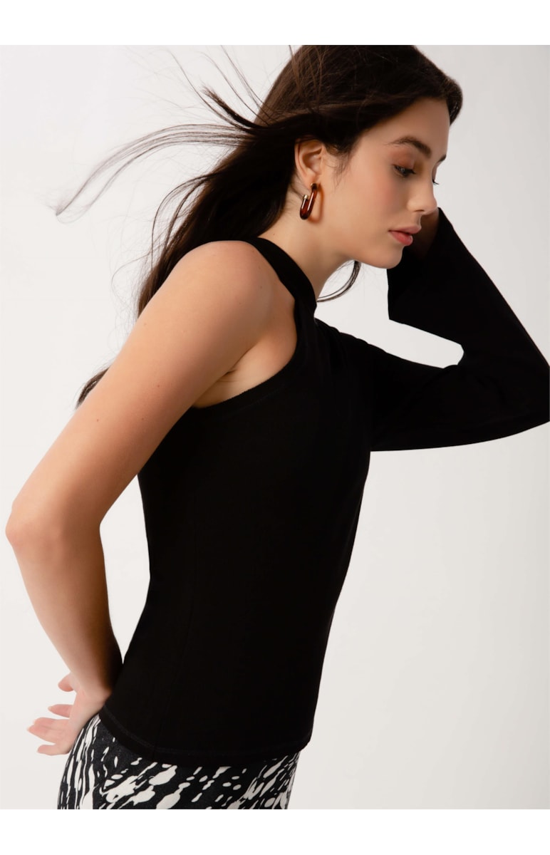 Blusa Cut Out Preto