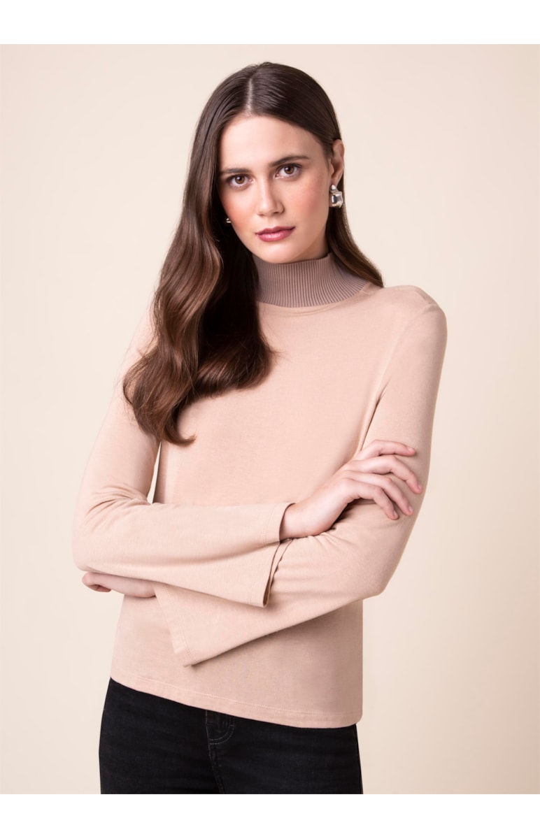 Blusa Gola Alta Retilínea Areia
