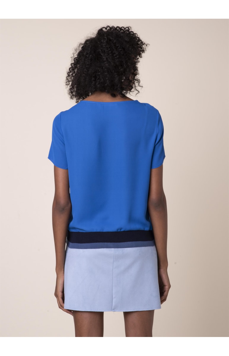 Blusa Lisa Contrastes Azul