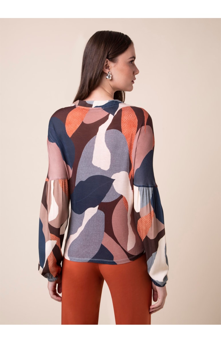 Blusa Malha Estampa Leaves Est. Leaves Marrom