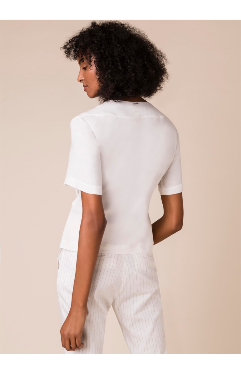 Blusa Transpassada Fivela Resina Off White