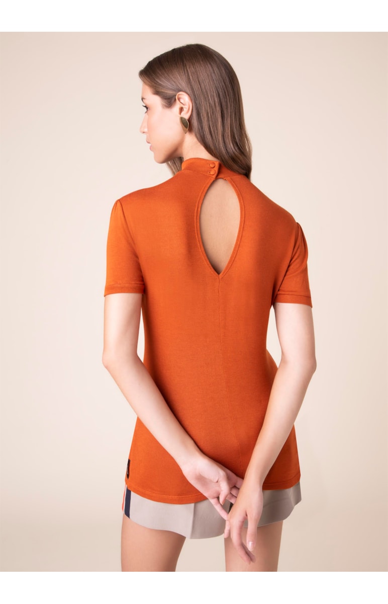 Blusa Tricot Botões Costas Caramelo
