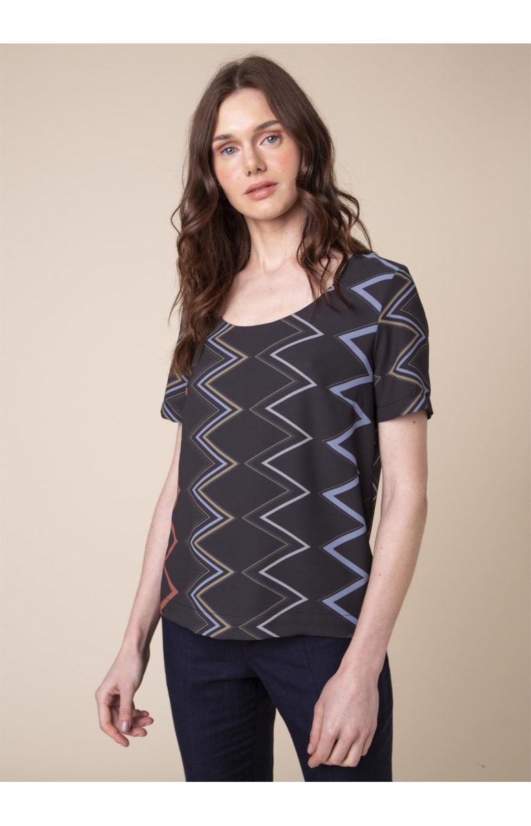 Blusa Zig Zag Estampado C/ Fundo Marinho