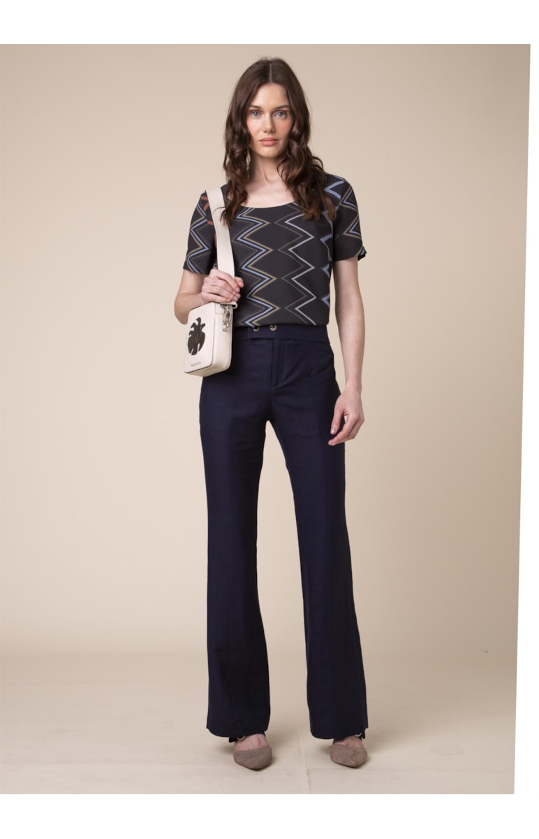 Blusa Zig Zag Estampado C/ Fundo Marinho