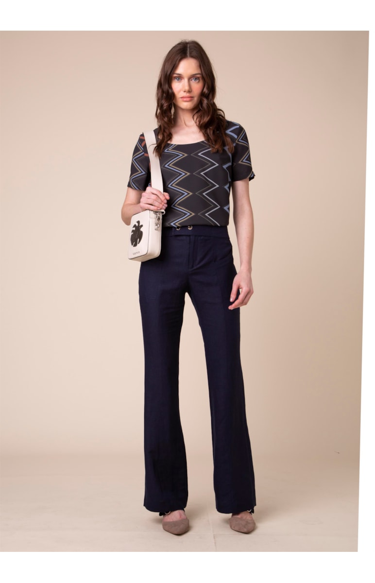 Blusa Zig Zag Estampado C/ Fundo Marinho