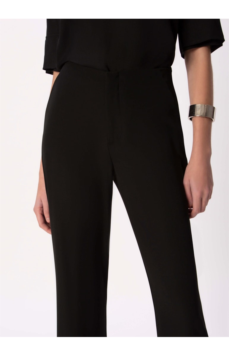 Calça Alfa Mix Flare Preto