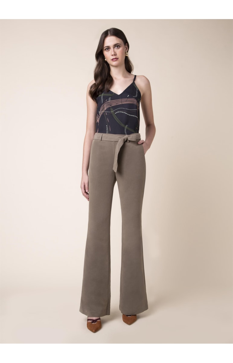Calça Boot Cut Linho Musgo