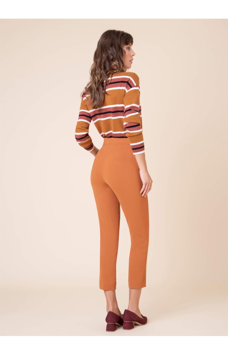 Calça Cigarrete Bolso Faca Caramelo