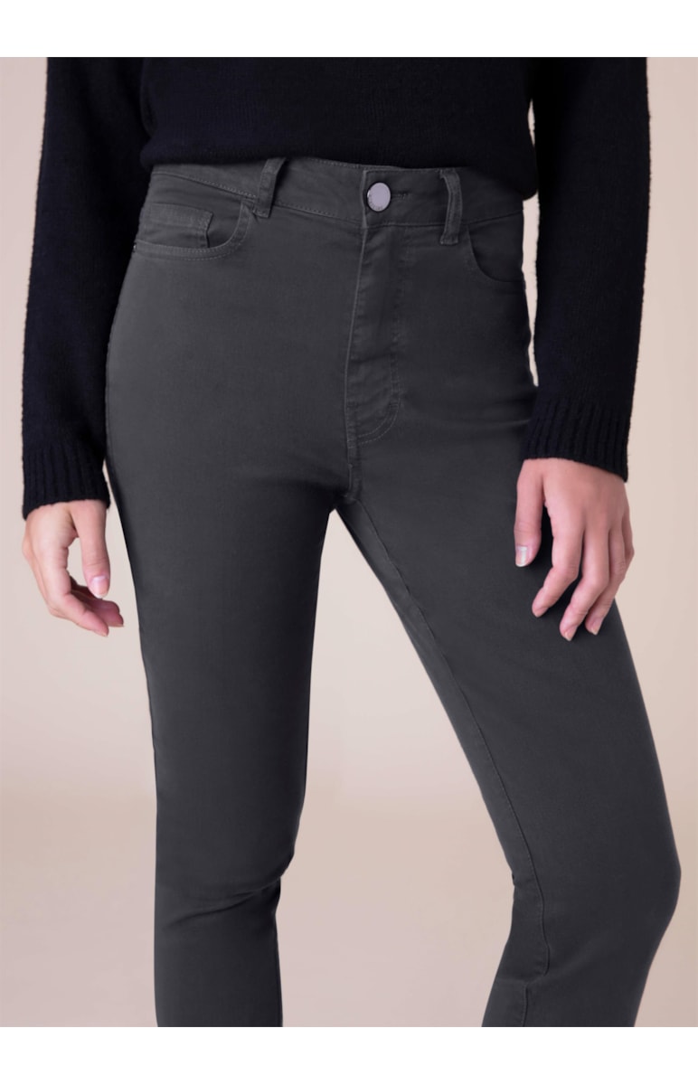 Calça Color Fit Skinny Grafite