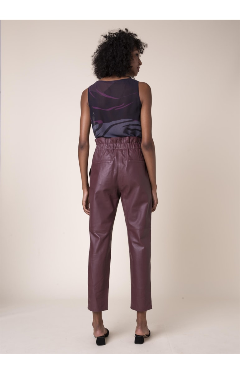 Calça Couro Fivela Bordeaux