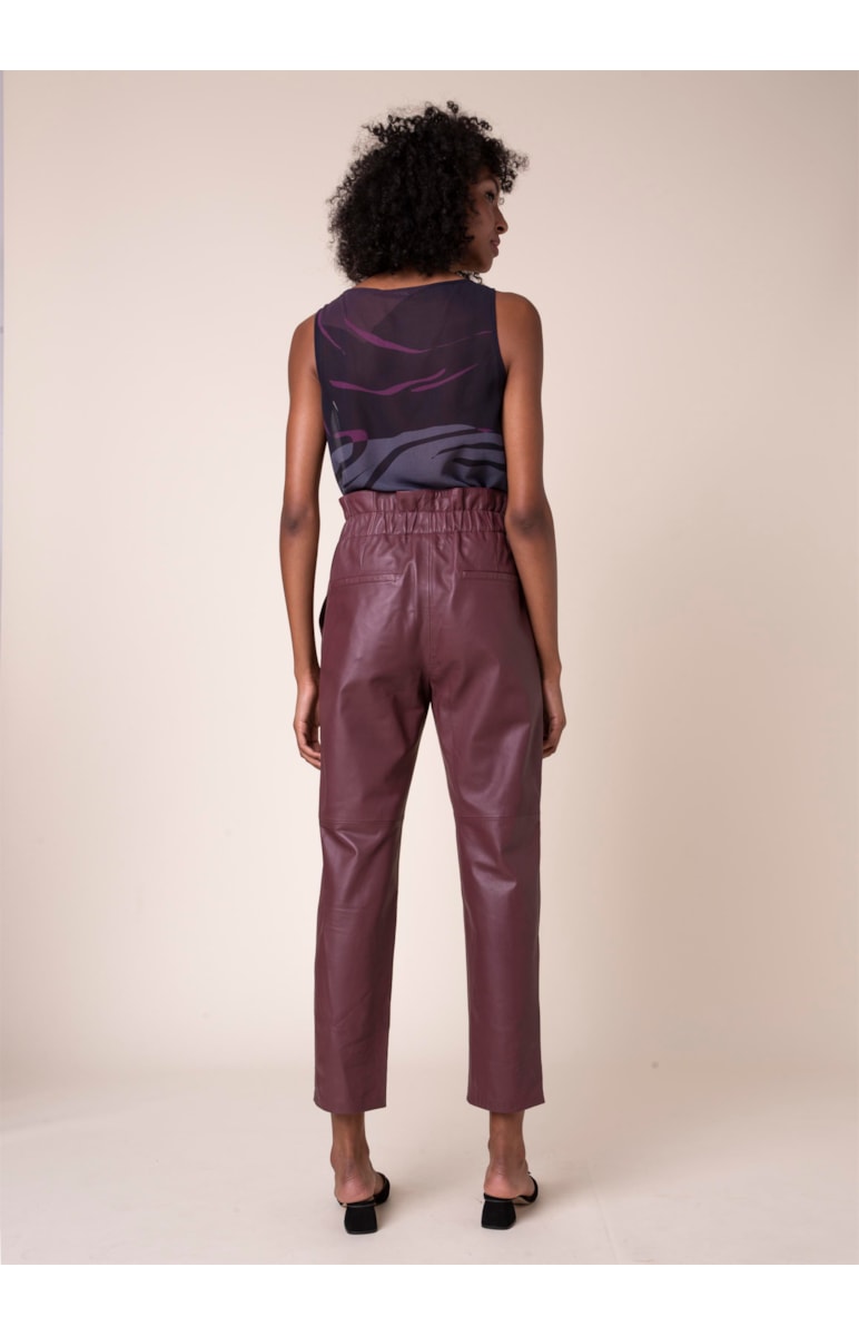 Calça Couro Fivela Bordeaux
