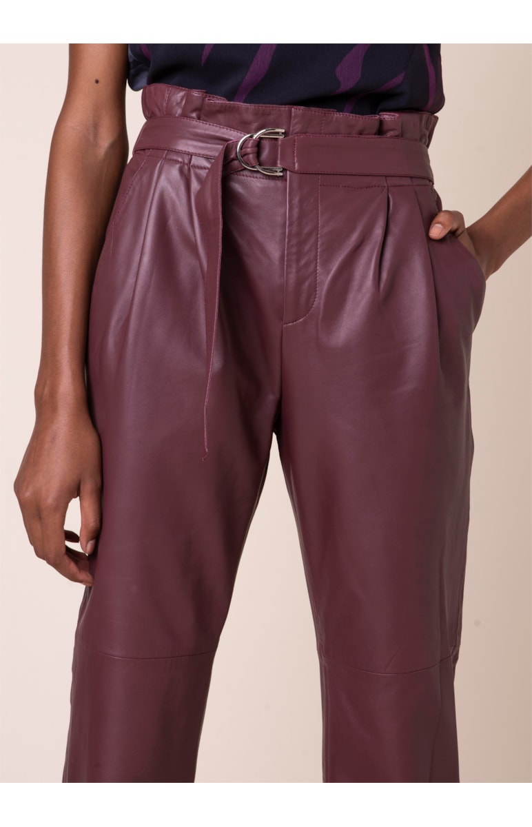 Calça Couro Fivela Bordeaux