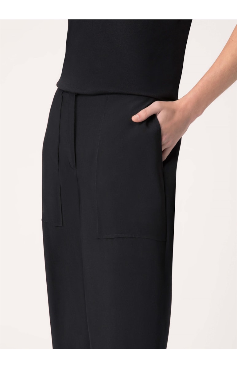 Calça Cupro Touch Carrot Preto