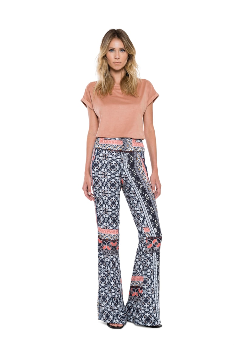 Calça Flare Estampa Lenço Estampado