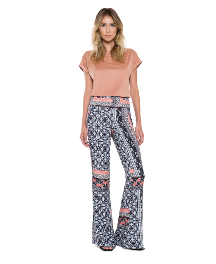 Calça Flare Estampa Lenço Estampado