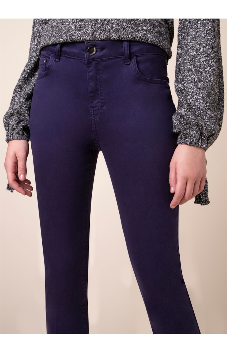 Calça Jeans Cigarrete Barra Dupla Beringela