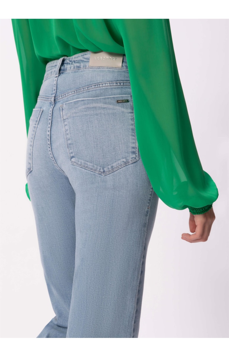 Calça Jeans Hi Comfort Stretch Flare 388 Lav. Claro C/ Used