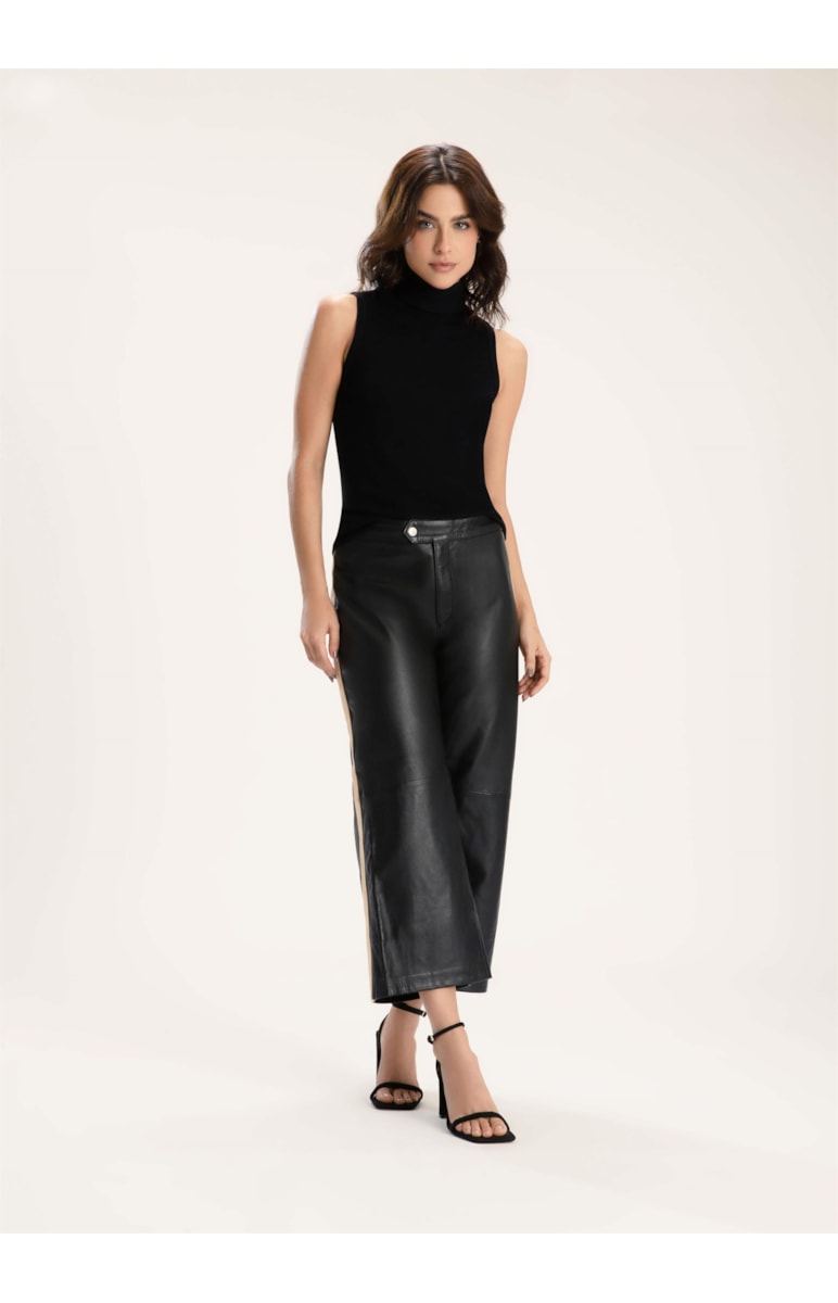 Calça Pantacourt Couro Preto