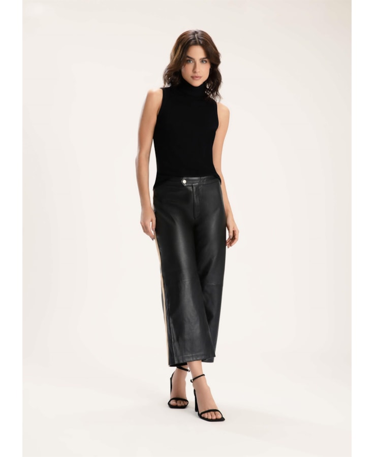 Calça Pantacourt Couro Preto