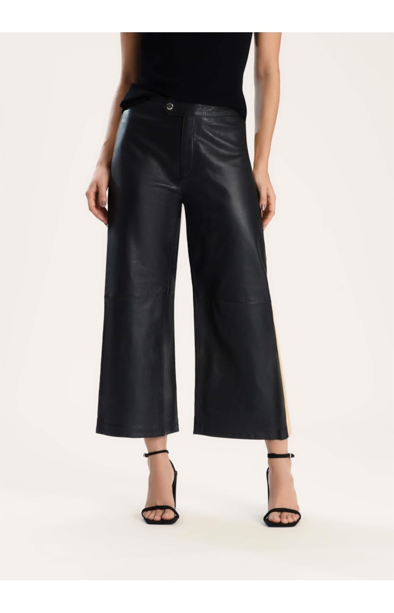 Calça Pantacourt Couro Preto