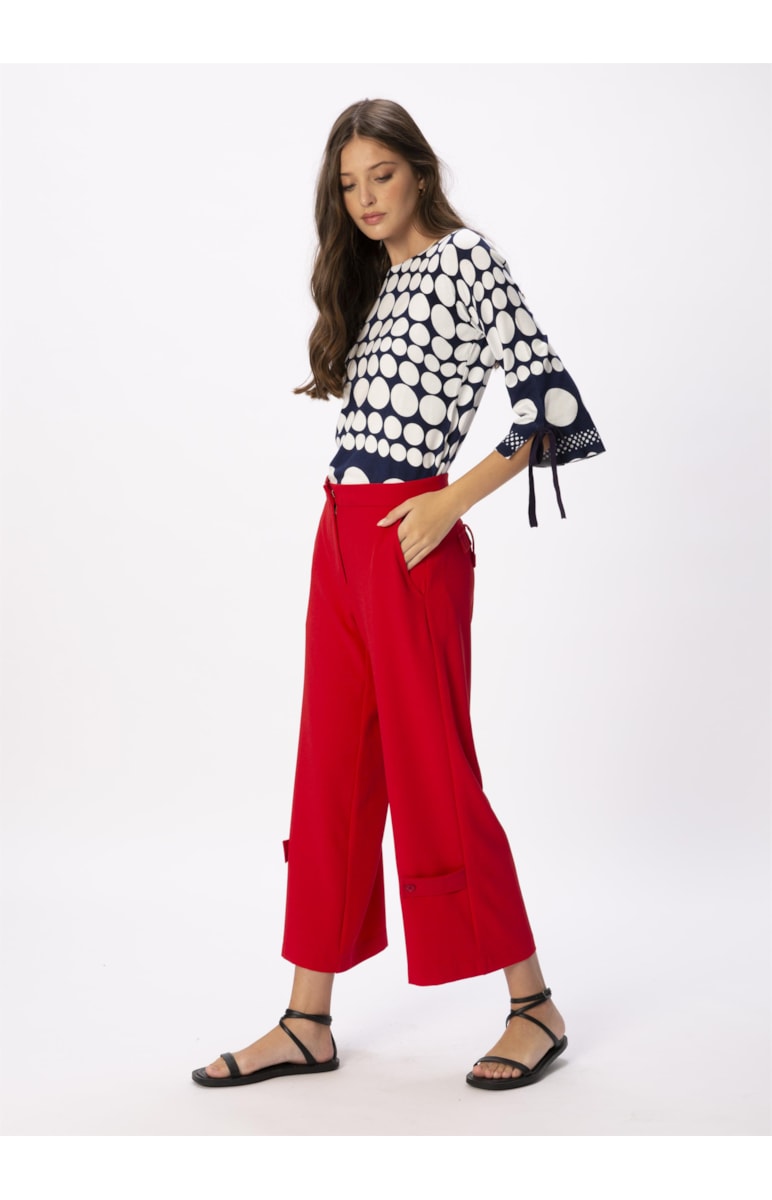 Calça Pantacourt Detalhe na Barra Vermelho