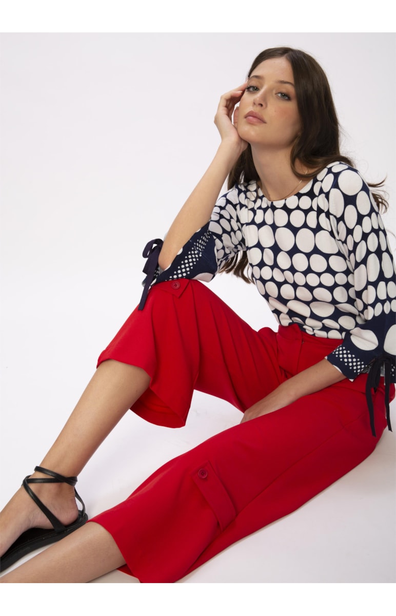 Calça Pantacourt Detalhe na Barra Vermelho