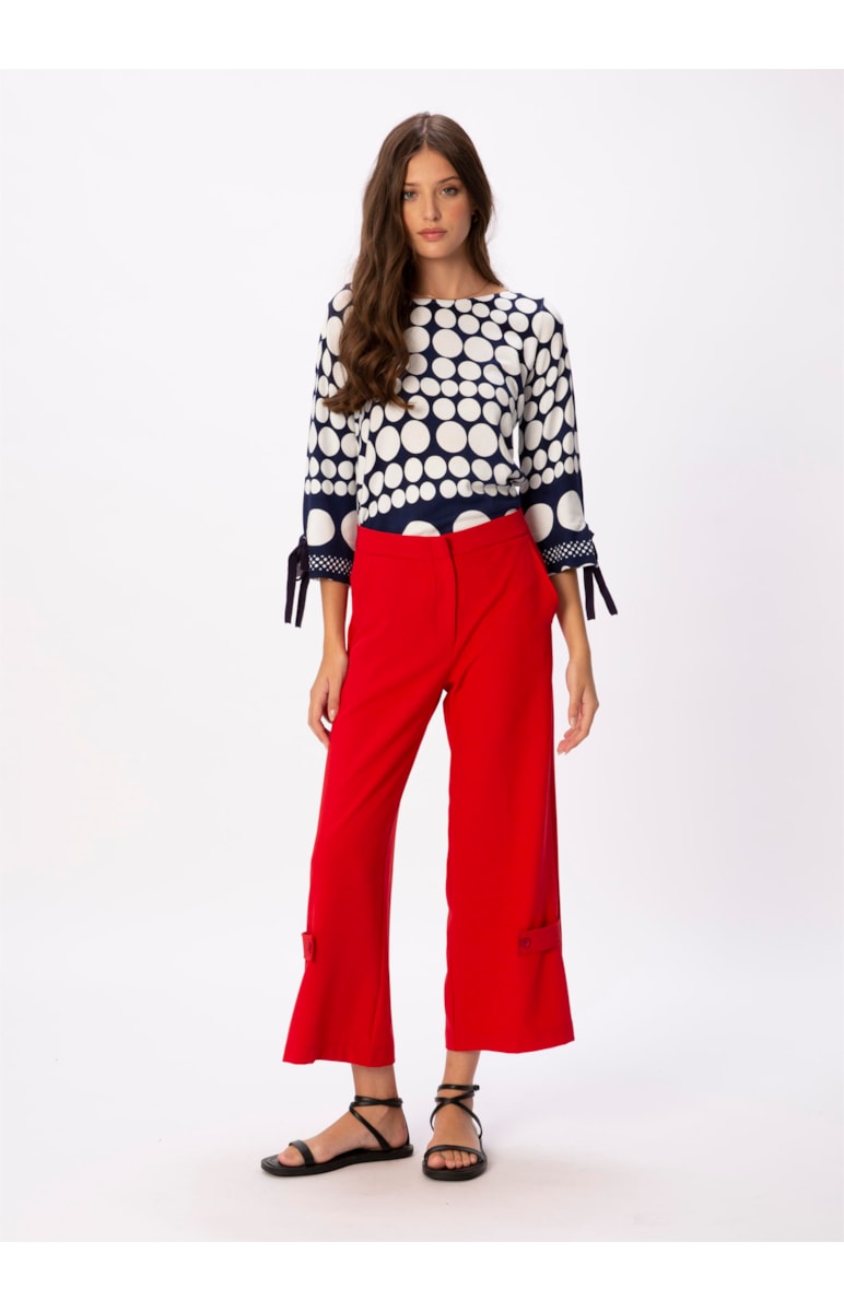 Calça Pantacourt Detalhe na Barra Vermelho