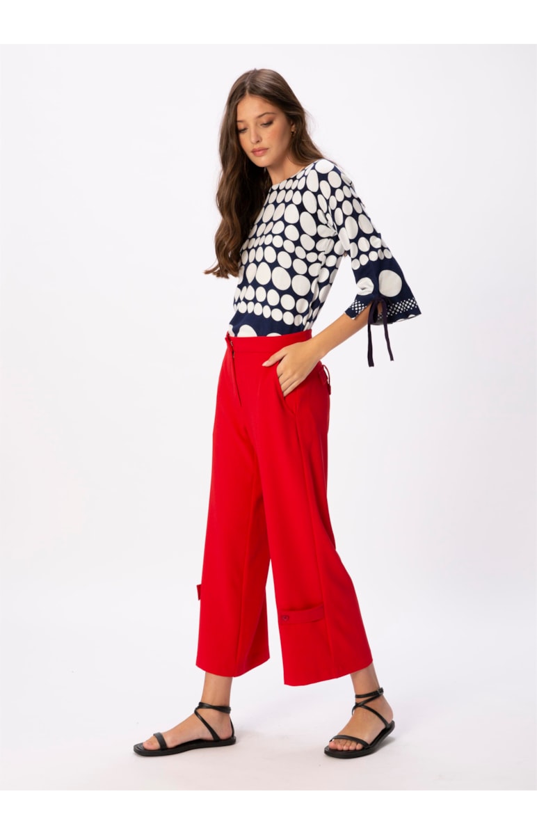 Calça Pantacourt Detalhe na Barra Vermelho