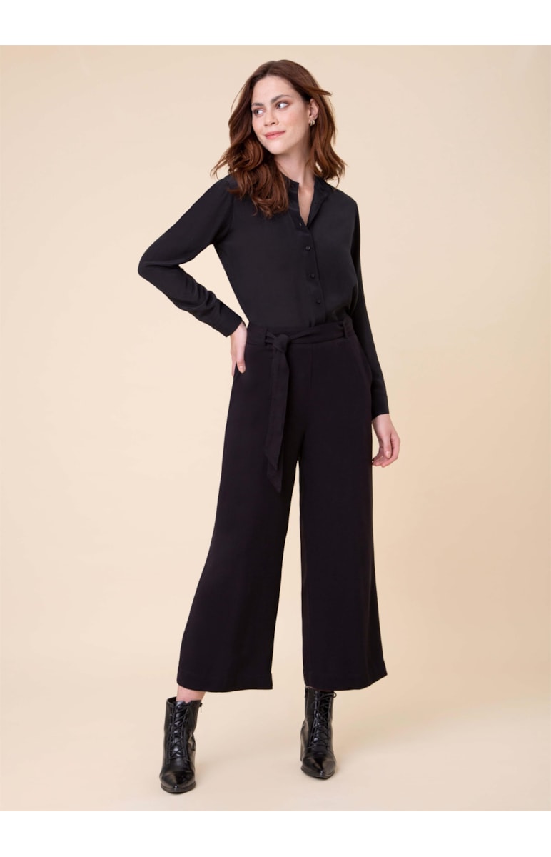 Calça Pantacourt Laço Preto