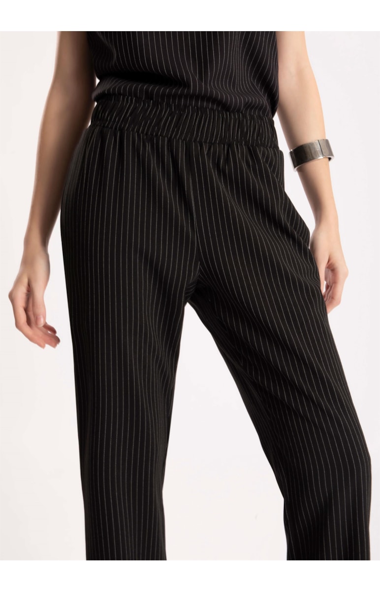 Calça Pin Stripes Reta Preto