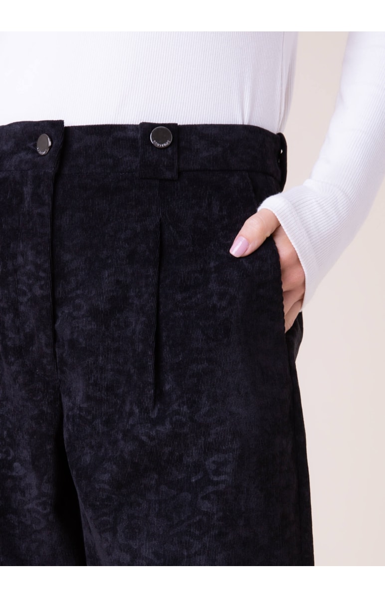 Calça Velvet Onça Slouch Preto