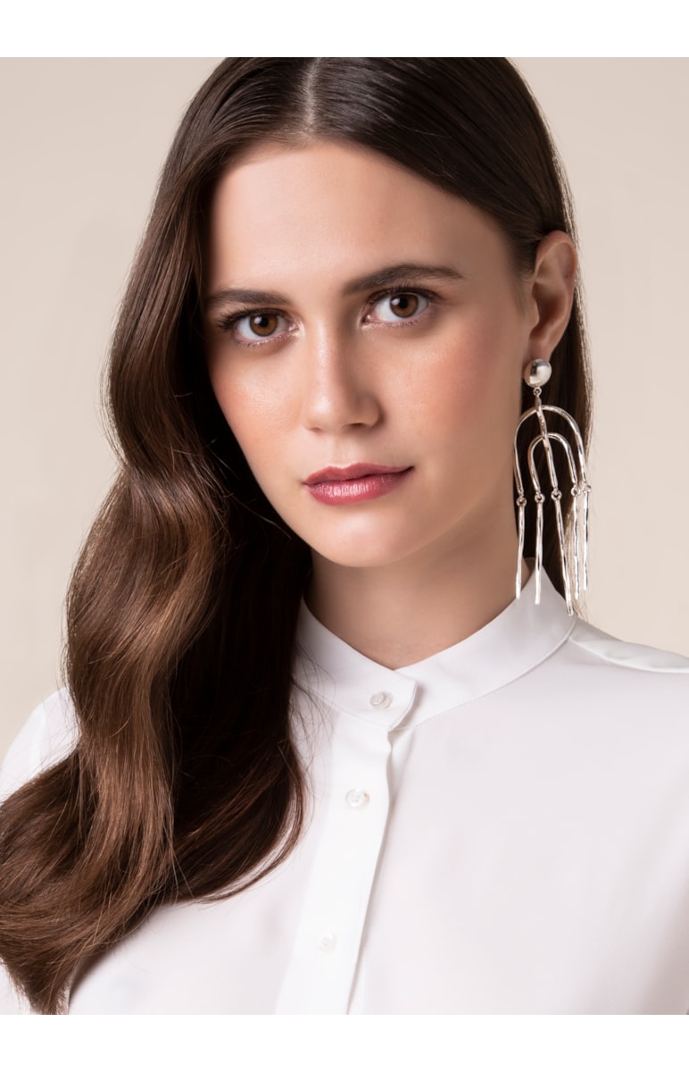 Camisa Arte Collage Estamp. Fundo Off White