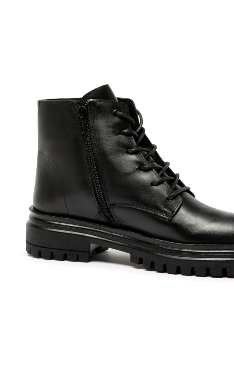 Coturno Couro Preto