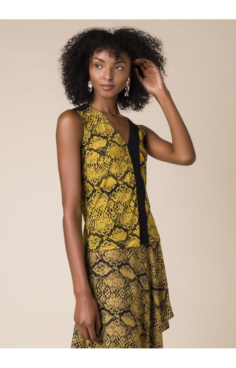 Regata Faixa Snake Estampado Fundo Amarelo