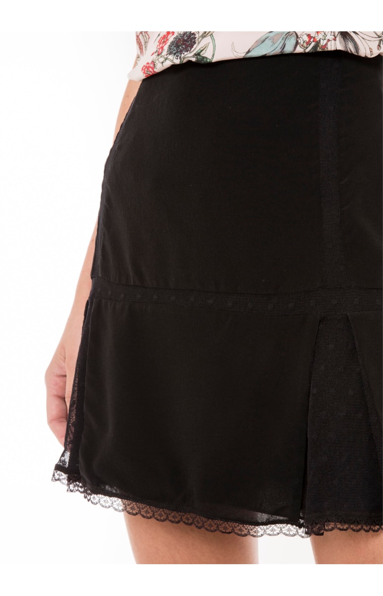 Saia Seda Com Tule Preto