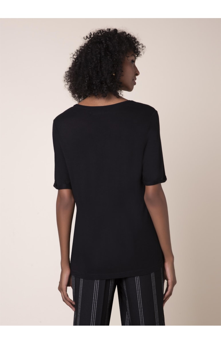 T-Shirt Arabesco Preto