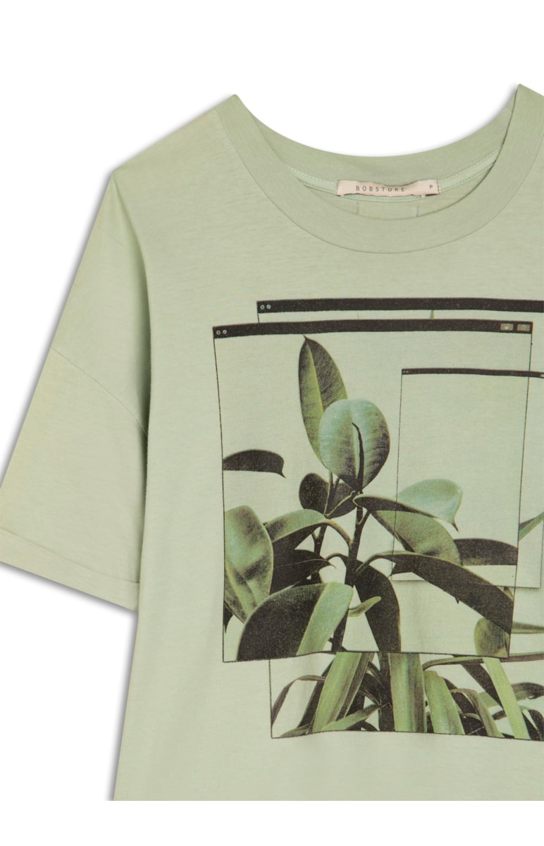 T-Shirt Mc Folhas Patch Verde Claro