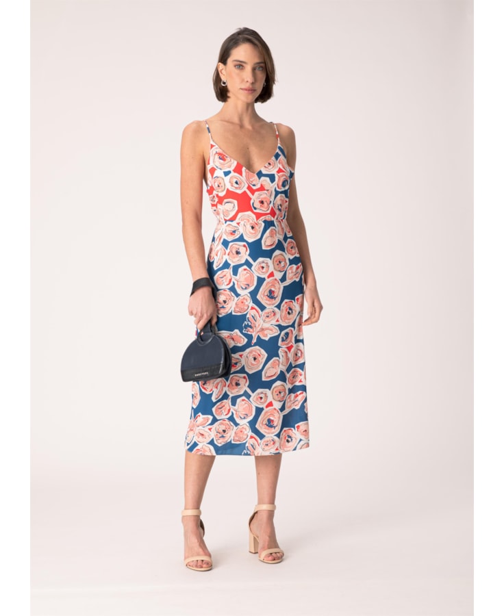 Vestido Flores Recortes Patch Estampado