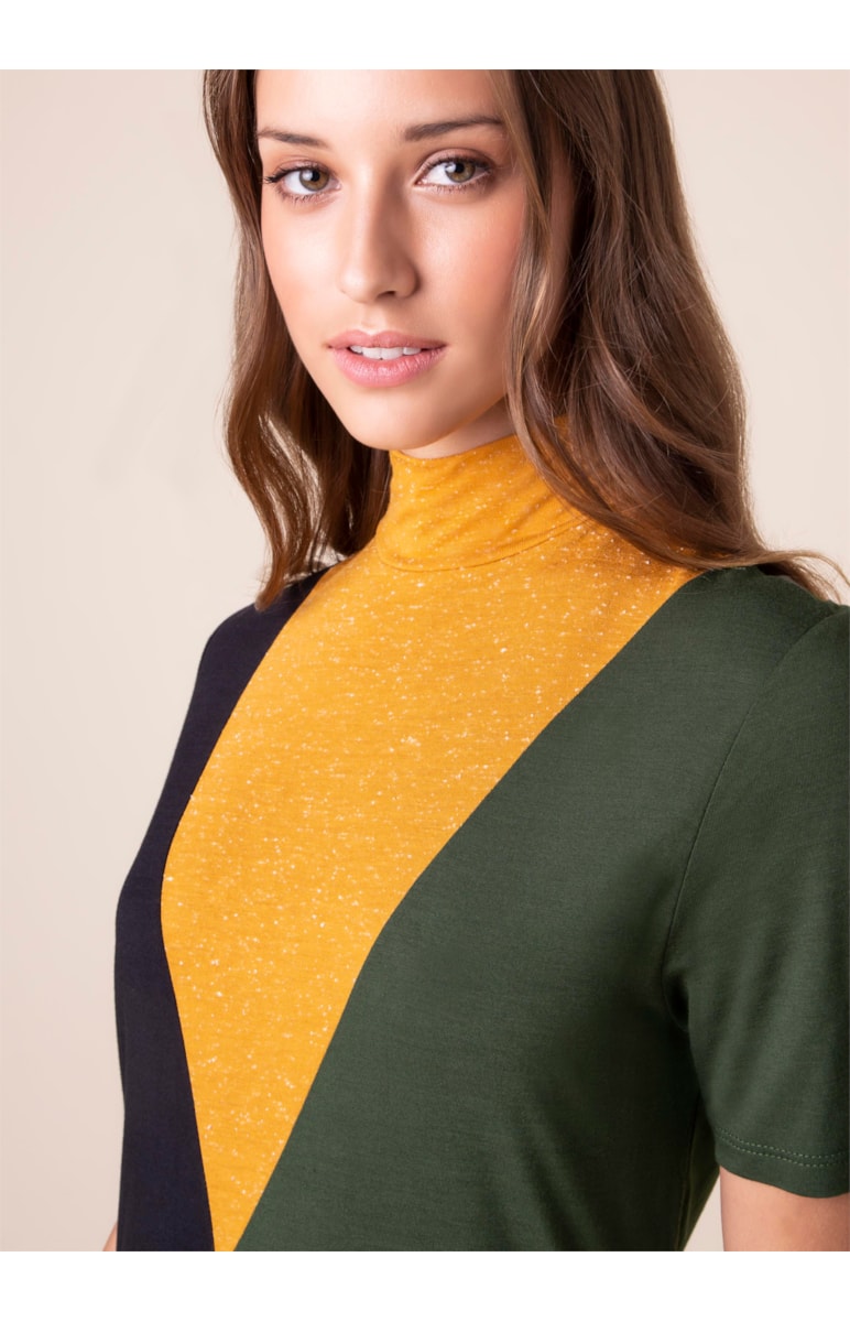 Vestido Gola Alta Tricolor Mostarda