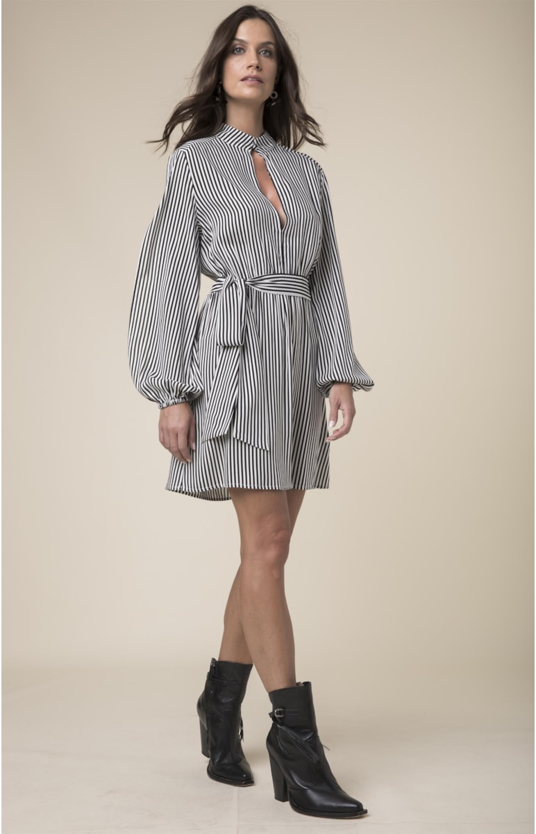 Vestido Listrado Curto Preto