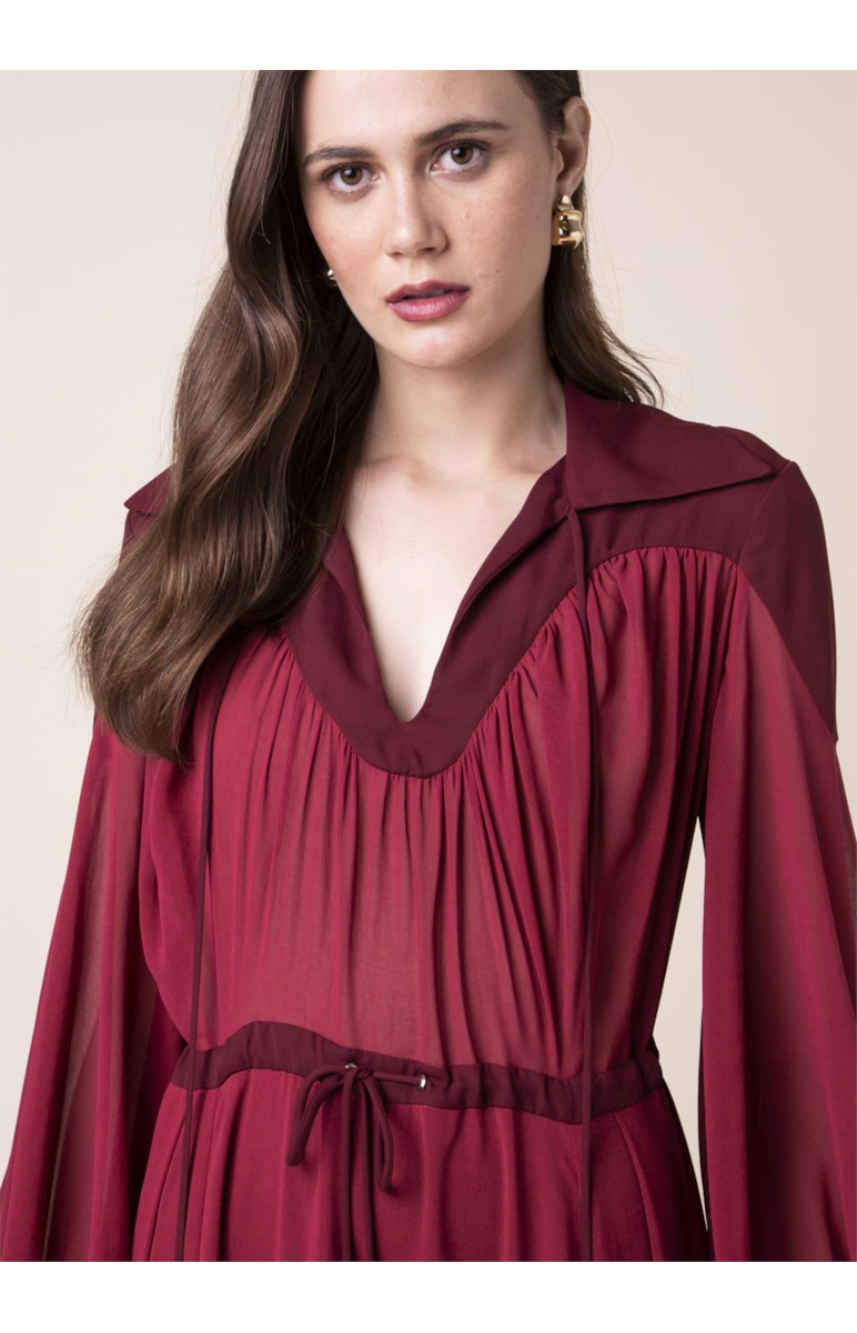 Vestido Longo Recortes Vinho